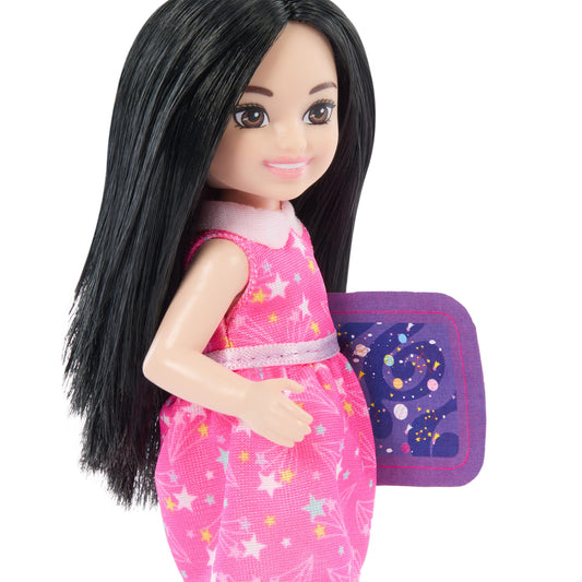 Barbie Chelsea Poupée Astronome et Accessoires, Brunette