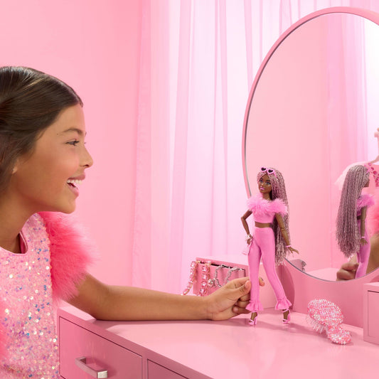 Barbie Style de Luxe Poupée4, Combinaison Rose, Cheveux Tressés