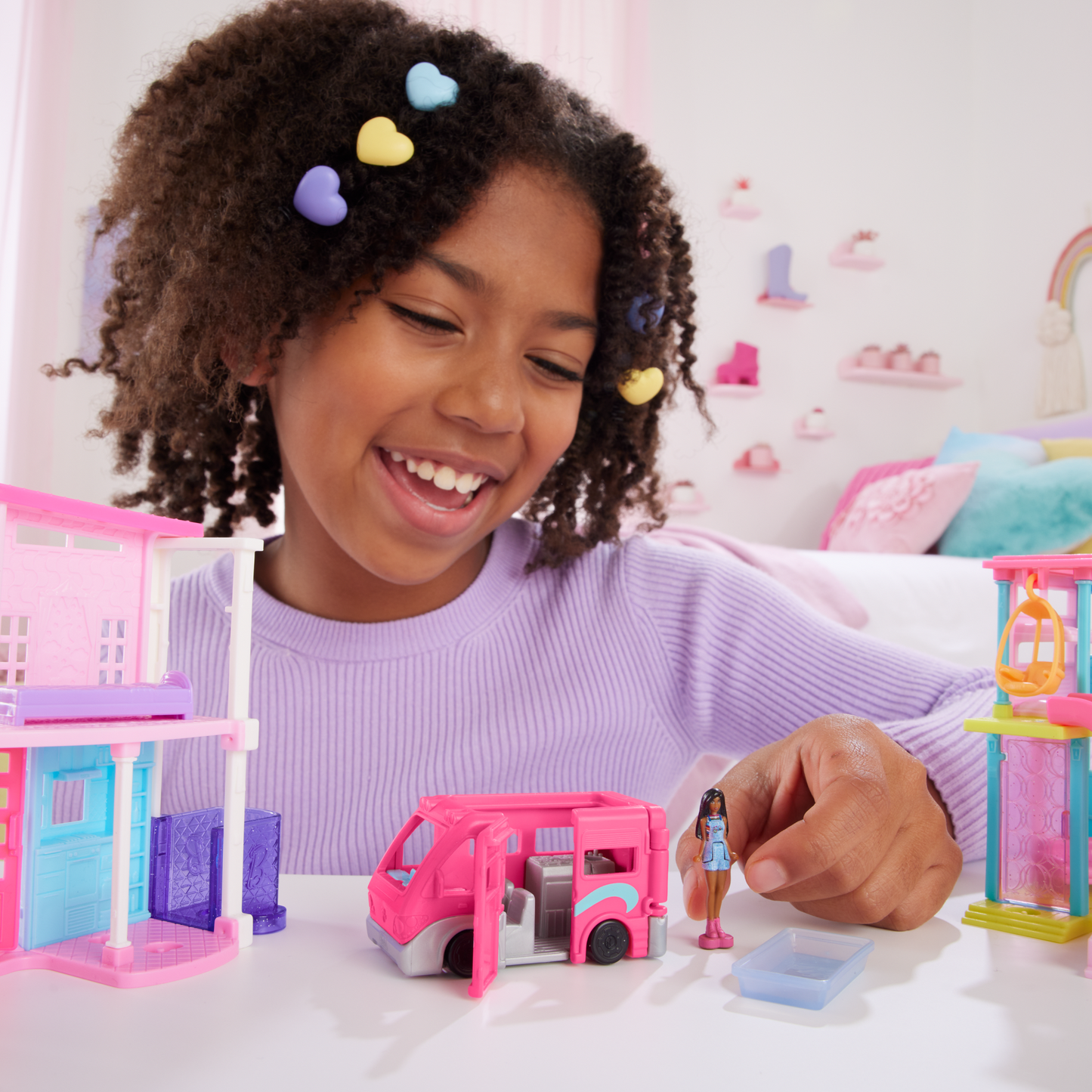 Barbie Mini BarbieLand Vehículo para Muñecas Camper de los Sueños