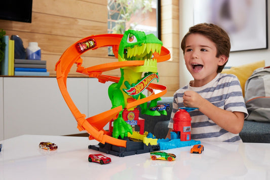 Hot Wheels City Pista de Juguete T-Rex vs Estación de Bomberos