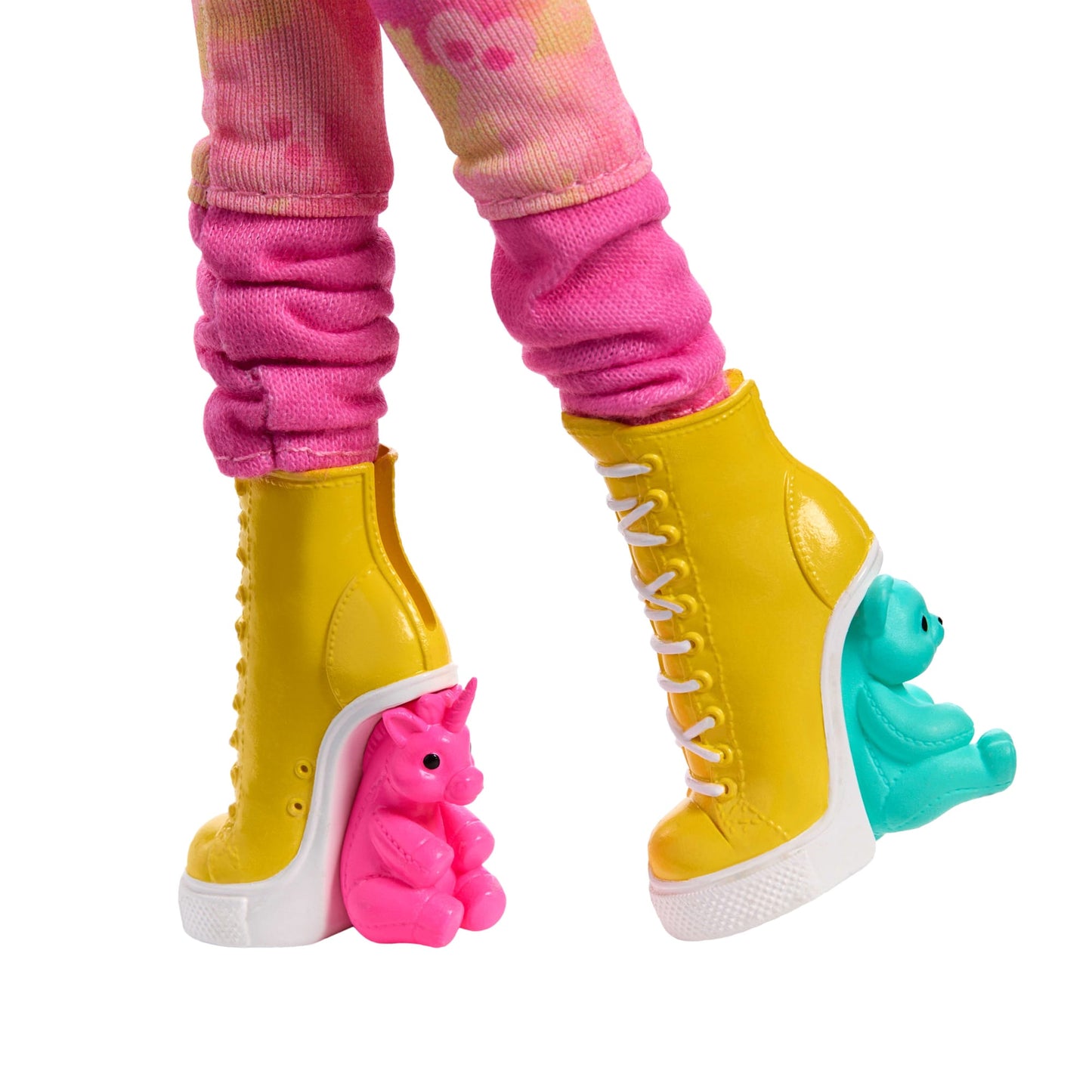Monster High Wednesday Collectible Doll, Enid Sinclair in Pink Fashion With Accessories