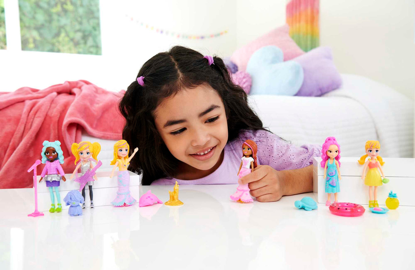 Polly Pocket 2 Dolls And 25 Accessories, Color-Change Seashine Mermaid Fashion Pack