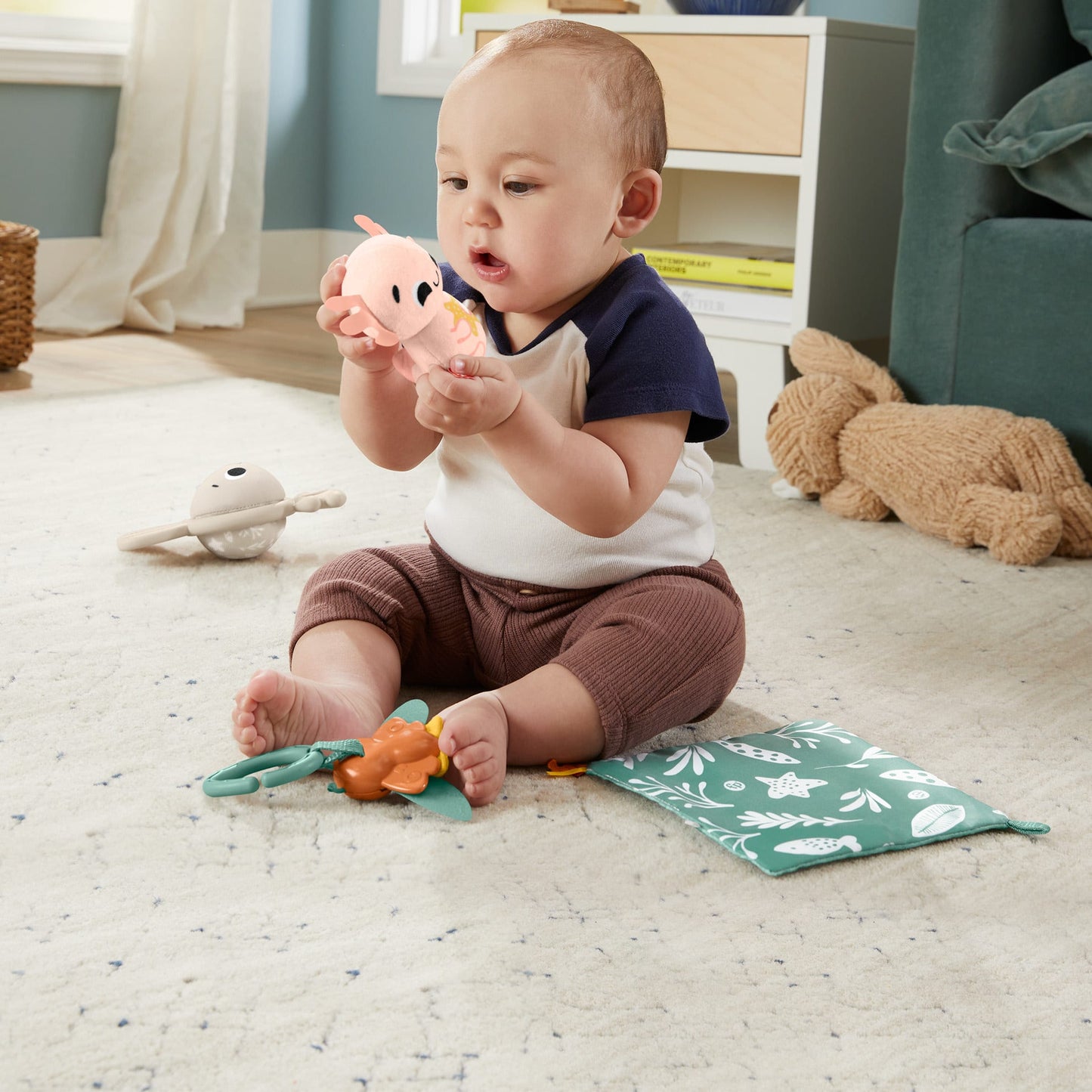 Fisher Price  Coffret-Cadeau Le Monde des Sens, 4Jouets Sensoriels