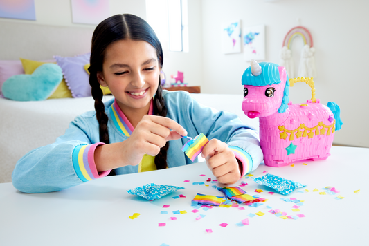 Polly Pocket Unicorn Partyland Playset With 2 Micro Dolls, Pets & 25+ Surprise Accessories, Birthday Celebration With Hot AIr Balloon Ride