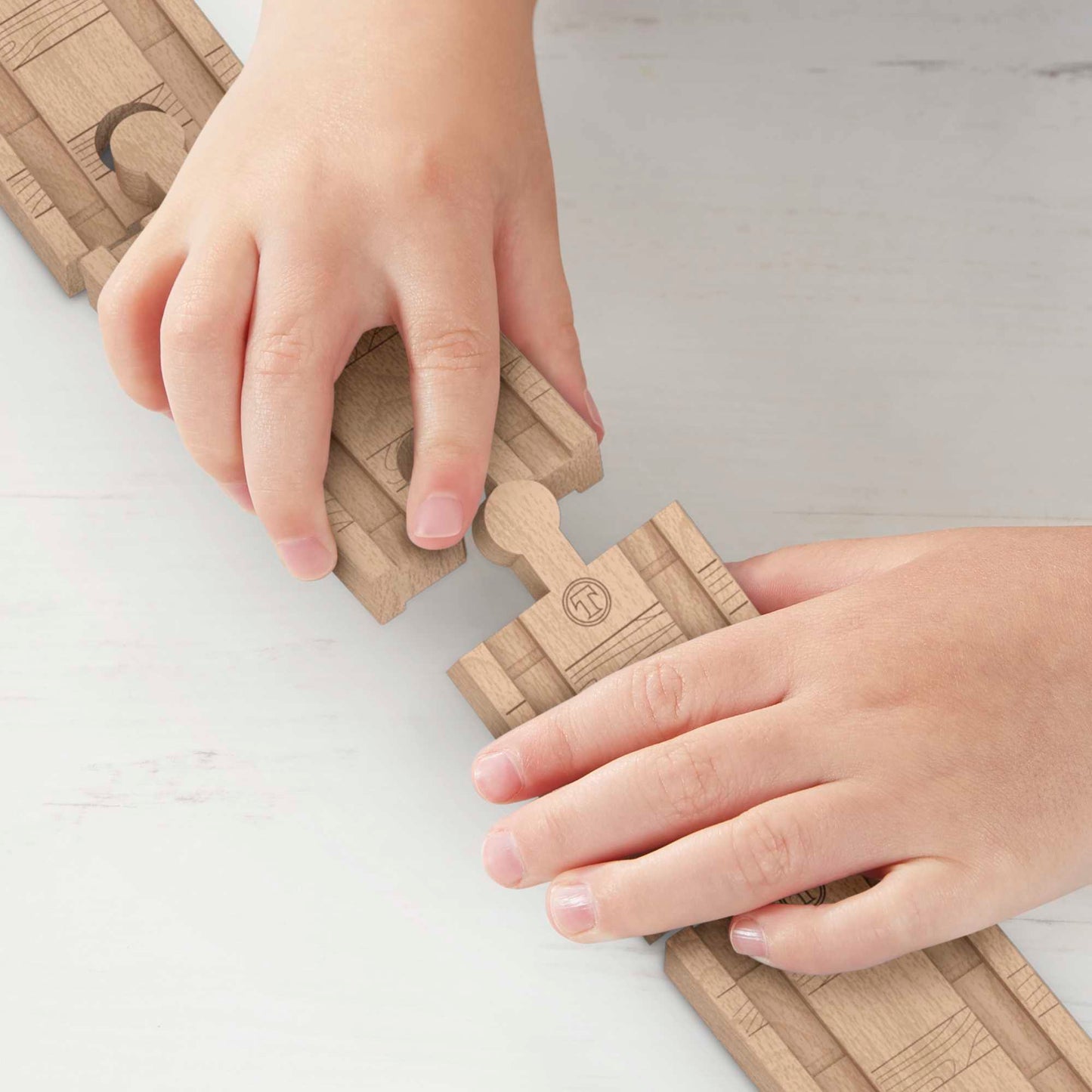 Fisher-Price Thomas et ses Amis Piste en Bois Coffret D’Extension de Piste Clackety Track