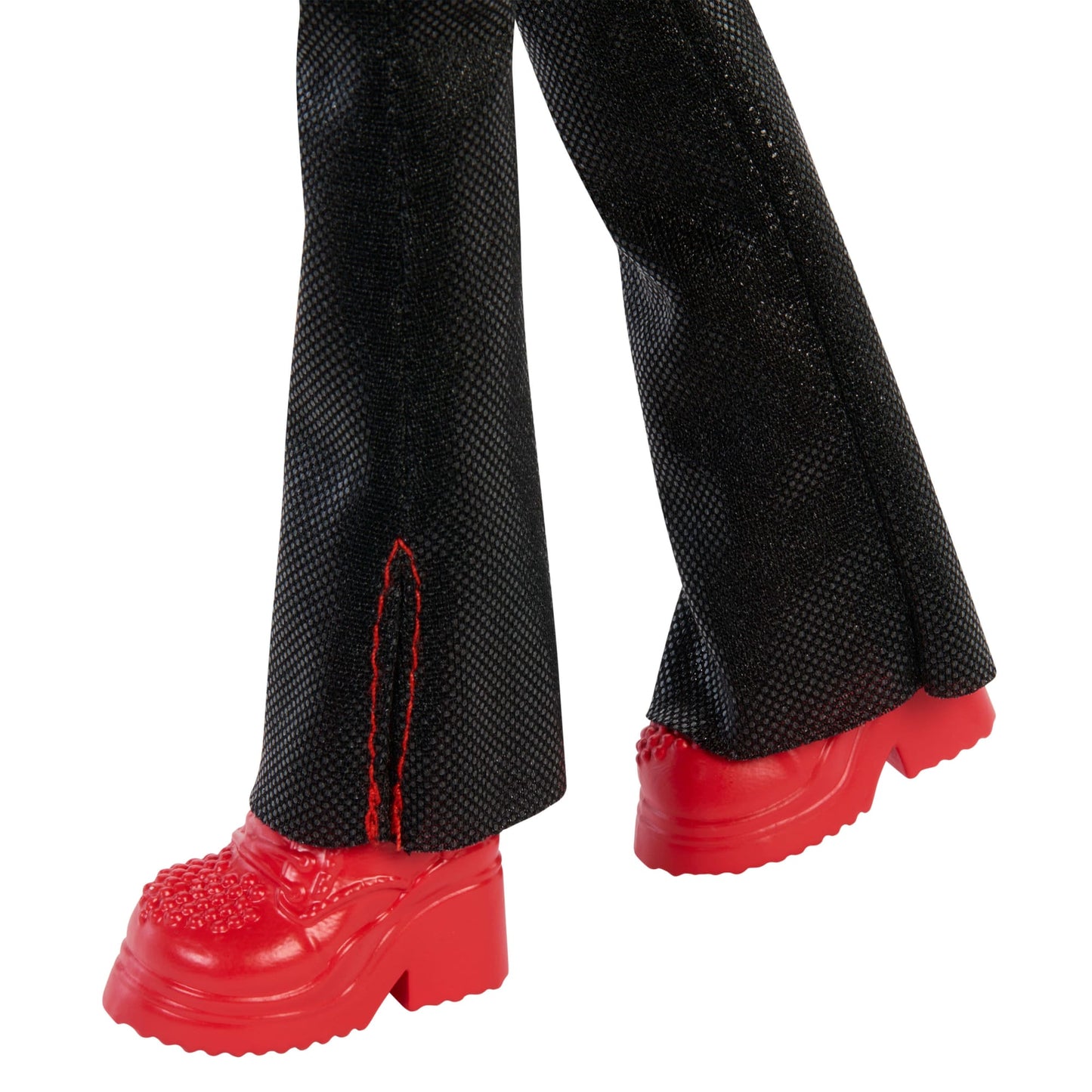 Disney Descendants: The Rise Of Red Doll  Singing Red Doll With Movie-inspired CloThes & Accessories, Sings “Red”