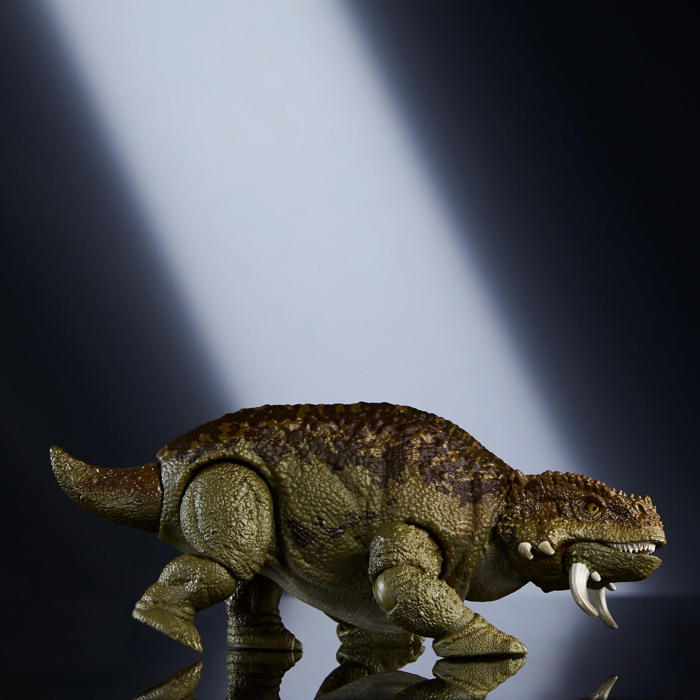 Jurassic World Dinossauro de Brinquedo Scutosaurus