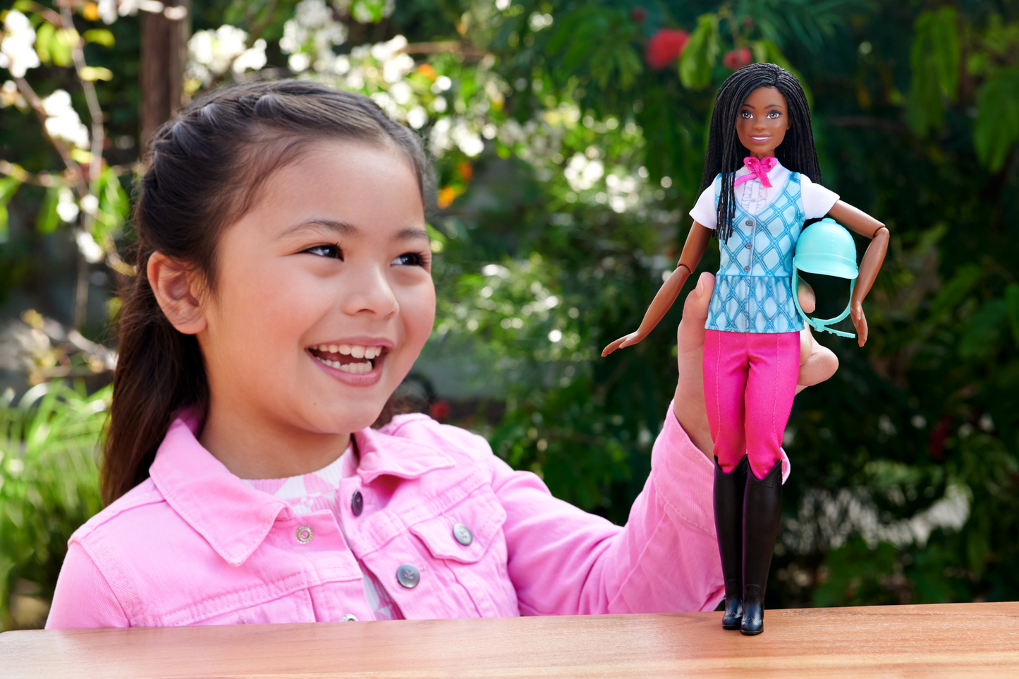 Barbie Detetive A Grande Corrida de Cavalos Boneca Brooklyn Equitação