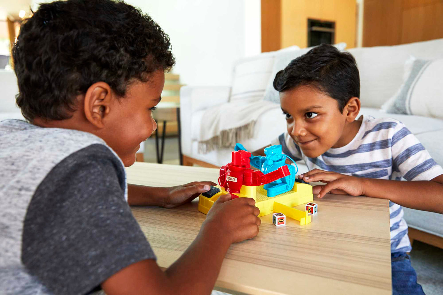 Rock ’Em Sock ’Em Robots Frapper Ou Bloquer