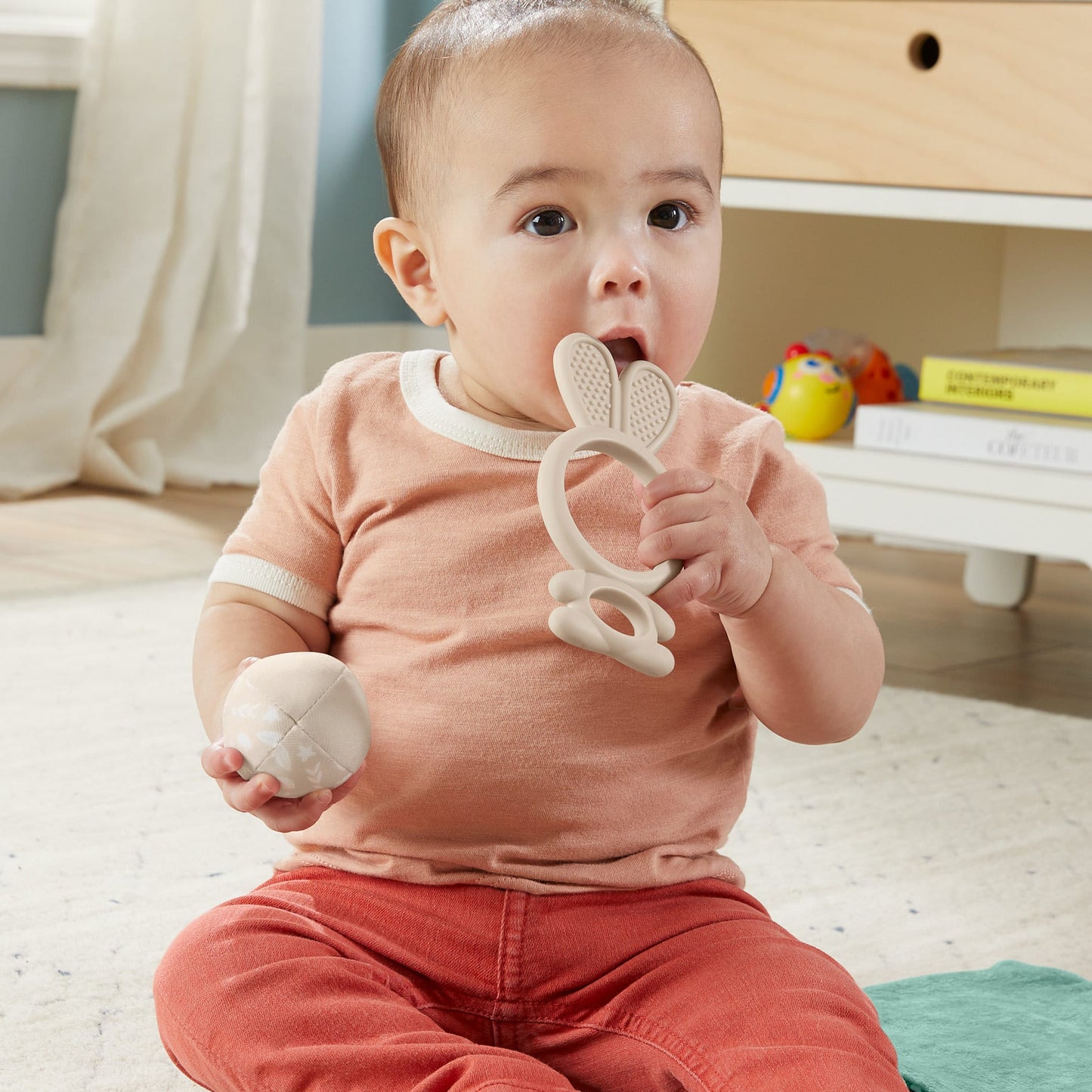 Fisher Price  Coffret-Cadeau Le Monde des Sens, 4Jouets Sensoriels