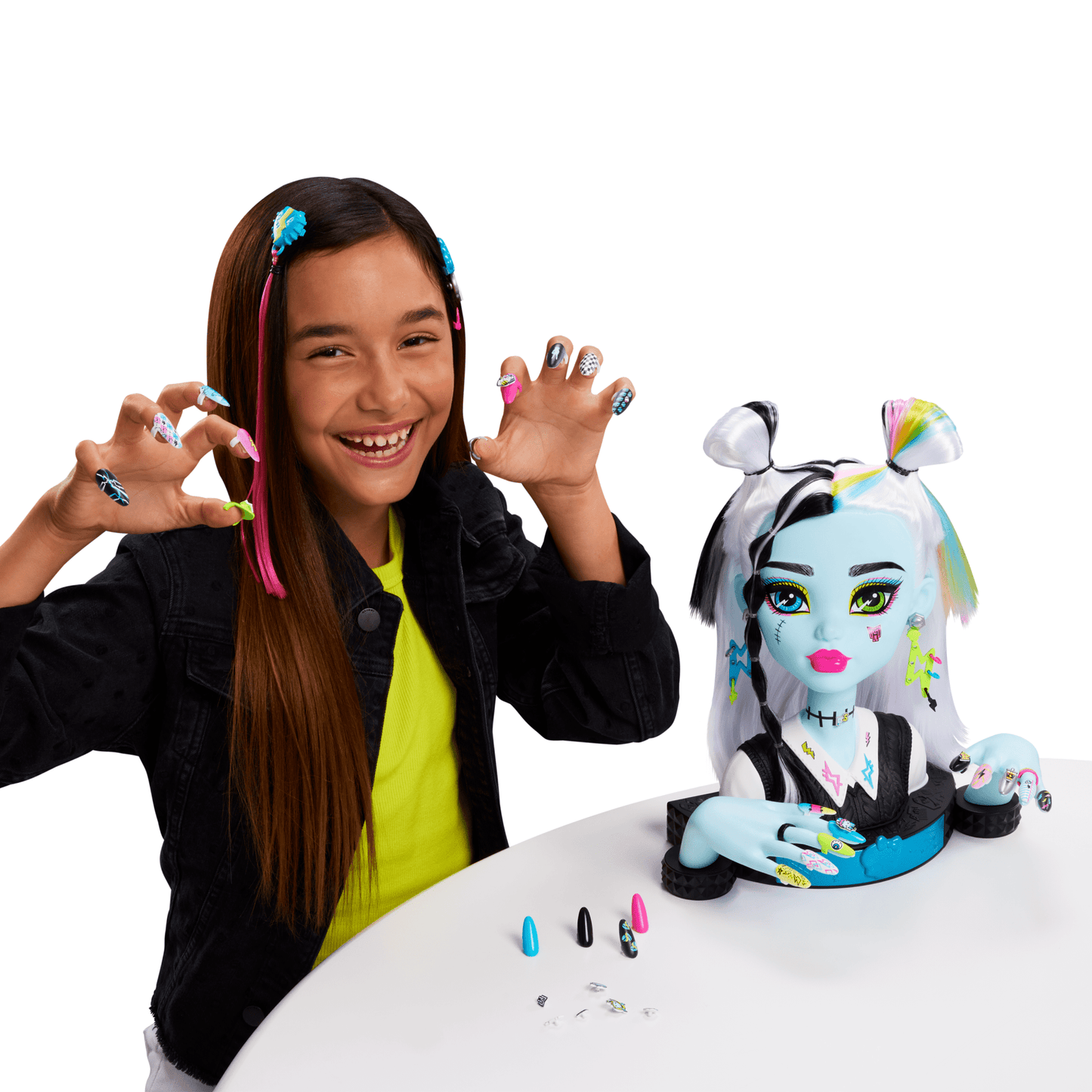 Monster High  Tête à Coiffer de Poupée Frankie Stein, 65+ Accessoires